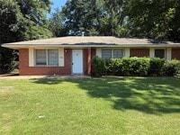 Building Photo - 3933 Bienville Rd