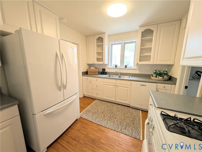 Building Photo - 4708 Bromley Ln