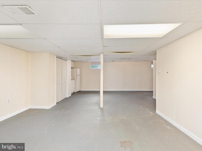 Building Photo - 301 Wood Ave