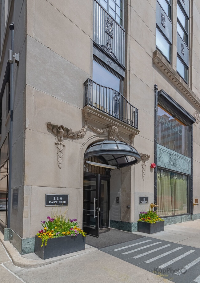 Building Photo - 118 E Erie St