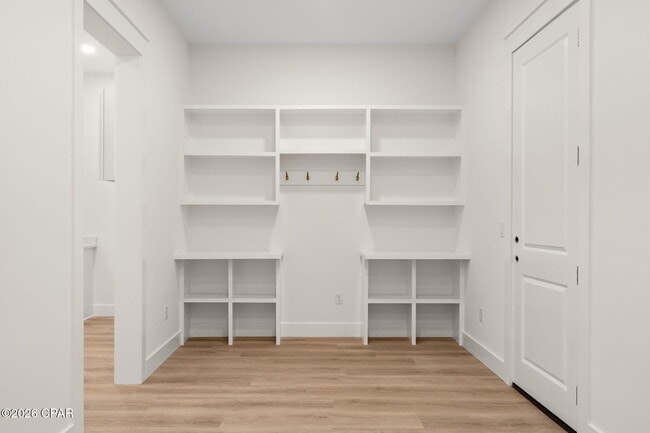 Building Photo - 114 Lake Merial Trail