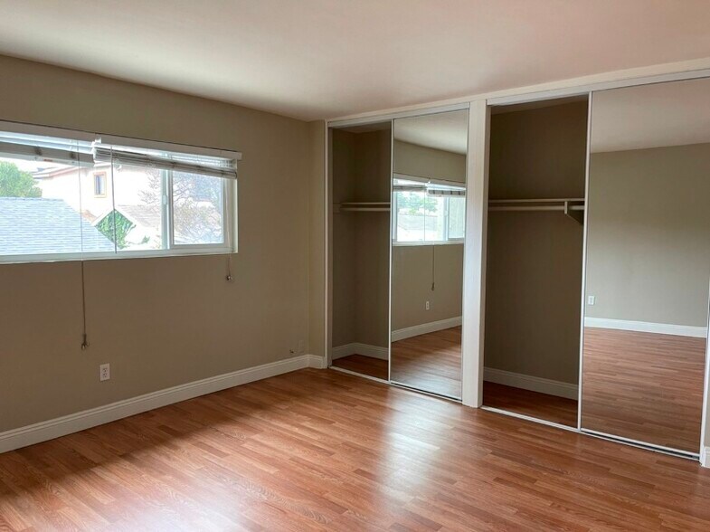 Building Photo - 1711 Huntington Ln