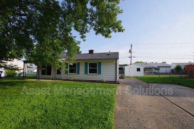 Building Photo - 5 Calumet Dr