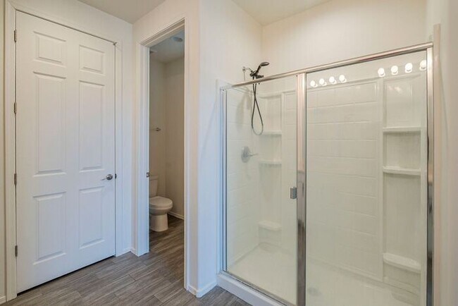 Building Photo - Bright & Stylish 3BR Home in La Estancia |...