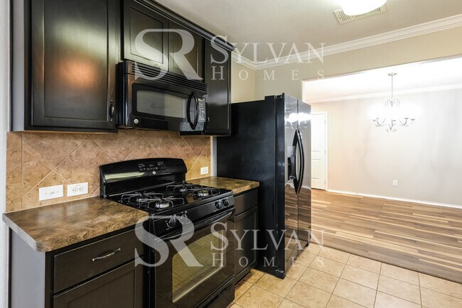 Building Photo - Coming HOME never felt so good!