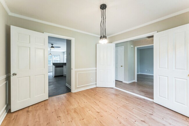 Building Photo - 6611 Barry Whitaker Pl