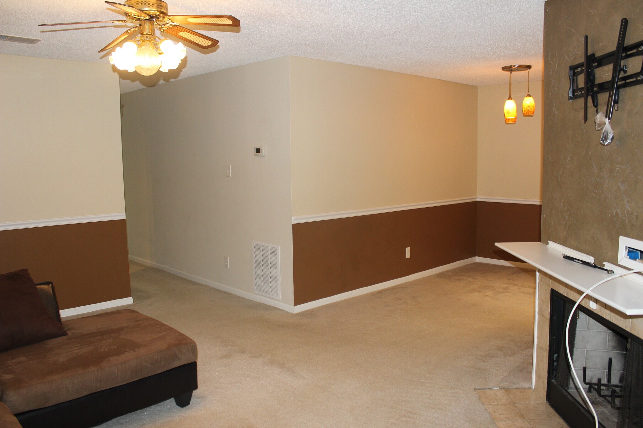 Building Photo - 12105 Greenwood Ct