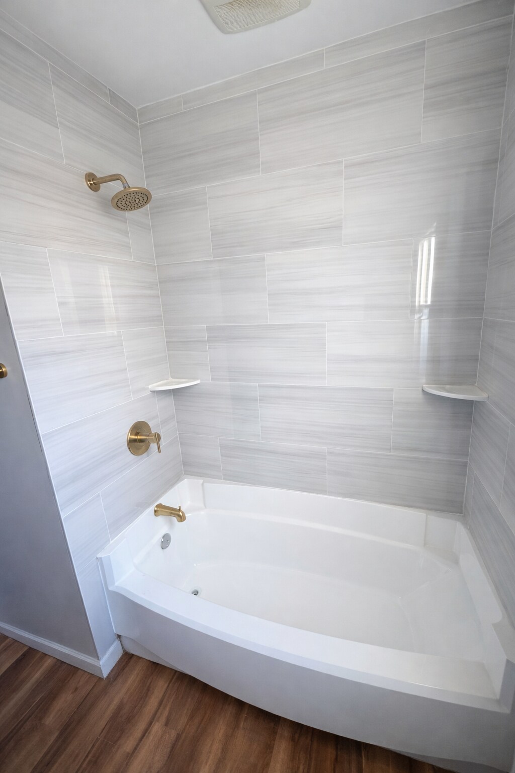 Building Photo - 6707 Laverne Ave