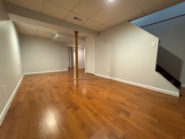 Building Photo - THREE BEDROOM  w Finished Basement- PARKLA...