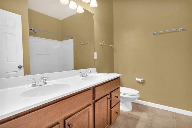 Building Photo - 5015 Hastings Terrace