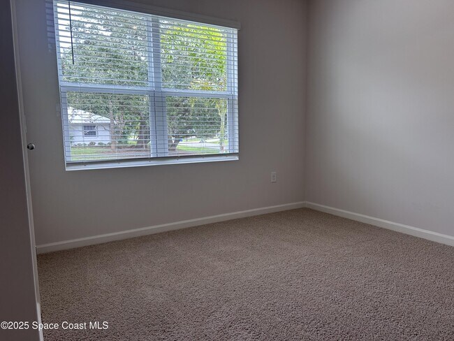 Building Photo - 2398 Angel Rd