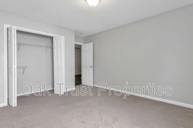 Building Photo - 438 Green Park Ln