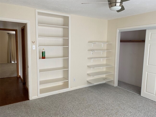 Building Photo - 16 N White Heron Dr