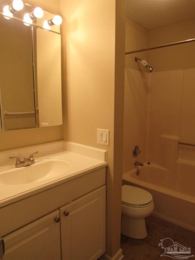 Building Photo - 2149 Schwab Ct