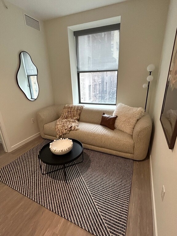 Building Photo - 47 Winter Pl