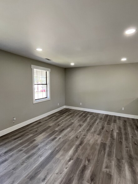 Building Photo - 971 Shannon Dr