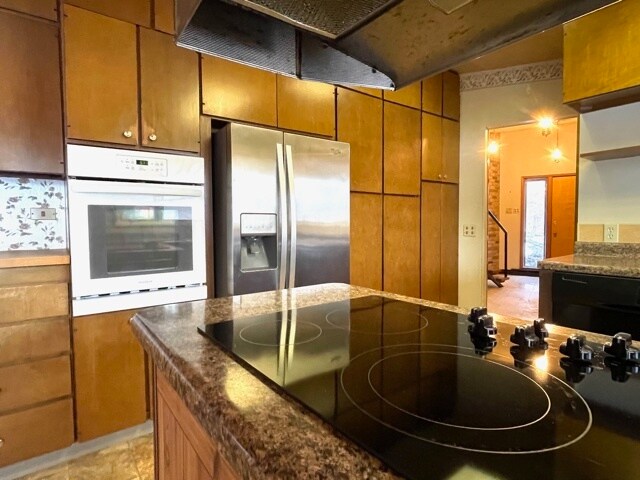 Kitchen - 1220 Fostoria Ave