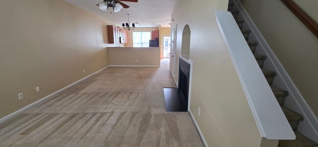 Building Photo - ****** $200 OFF FIRST FULL MONTH OF RENT!! ******