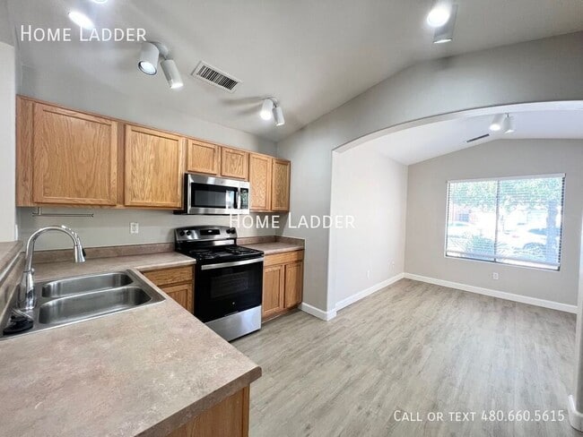 Building Photo - 10317 E Kiva Cir