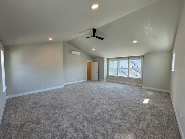 Building Photo - 5941 Ranch Lp