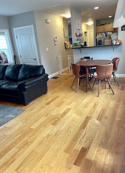 Dining area - 11 Oakland St