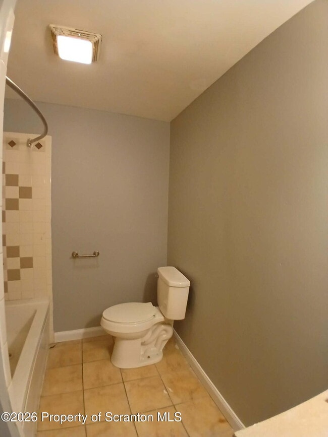 Building Photo - 47 E Parker St