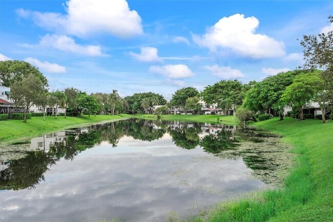 Building Photo - 385 NW 36th Ave