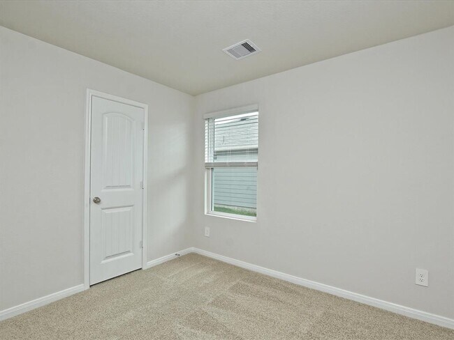 Building Photo - 1305 Camden Ln