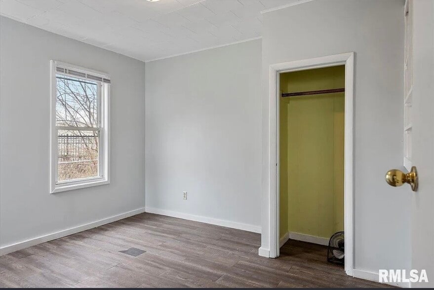 Building Photo - 1127 N 6th St