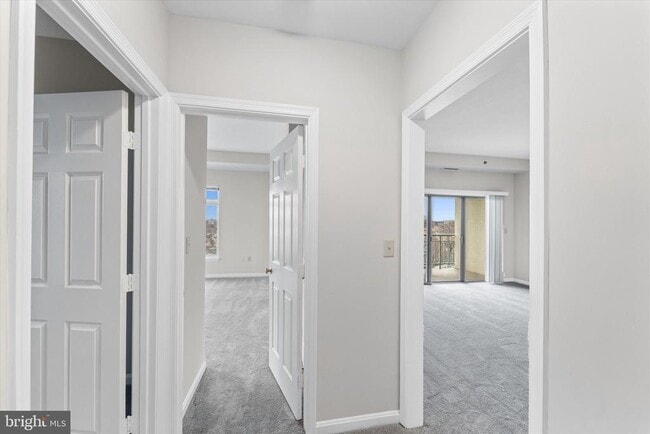 Building Photo - 545 E Braddock Rd