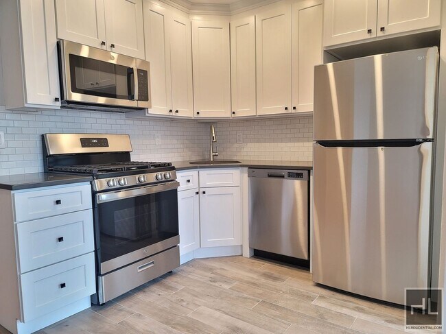 Building Photo - Newly Renovated Home BOOTH MEMORIAL AVE