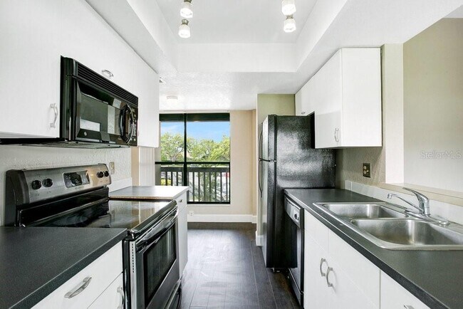 Building Photo - 1346 Stearman Ct