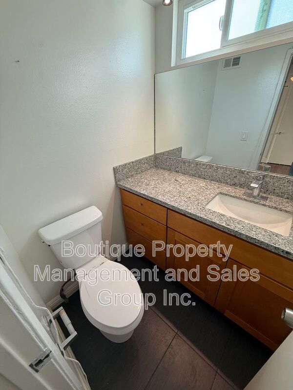 Building Photo - 11086 El Amarillo Ave