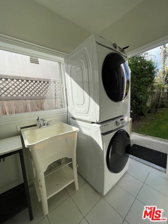 Building Photo - 459 S Holt Ave