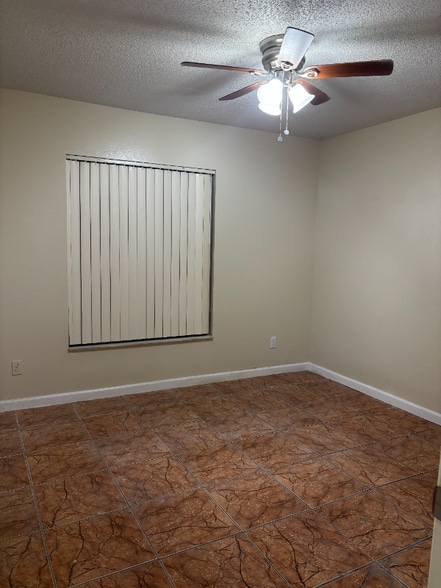 Building Photo - 2039 Garwood Dr