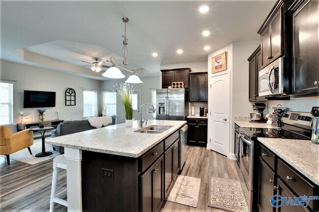 Building Photo - 155 Grey Fawn Trail