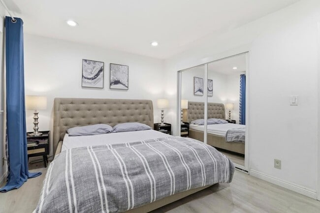 Building Photo - 1714 Woodridge Way