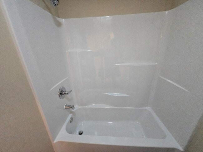 Building Photo - 123 2nd St