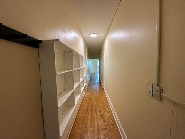 Building Photo - 429 Fairmount Ave
