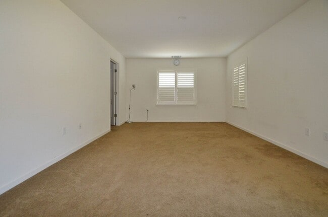 Building Photo - $3,950 / GORGEOUS 4 BEDROOM MODEL HOME IN EDEN SHORES AREA OF HAYWARD