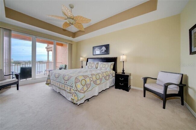 Building Photo - 530 S Gulfview Blvd