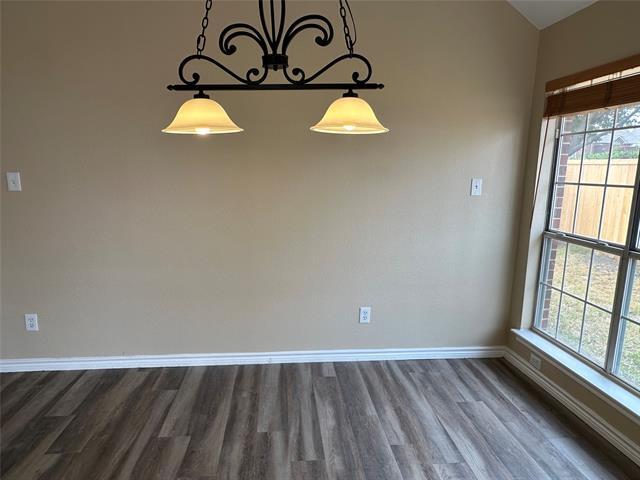Building Photo - 2513 Plentywood Dr