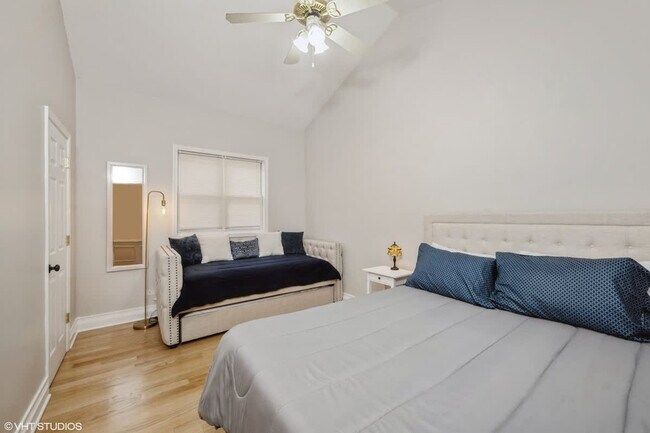 Building Photo - 118 N Leavitt St