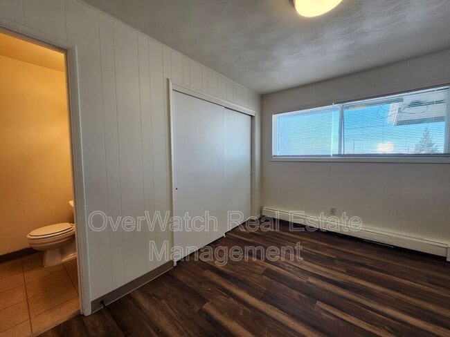 Building Photo - 3925 E 9th Ave