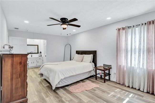 Building Photo - 175 Hunters Glen