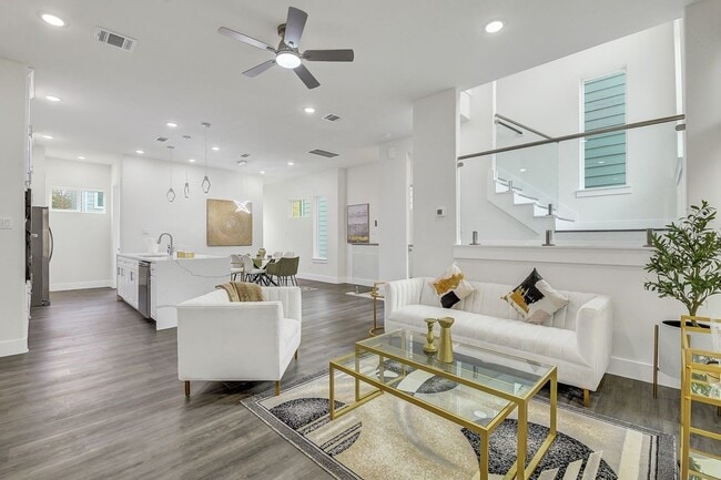 Building Photo - 4013 St Augustine St