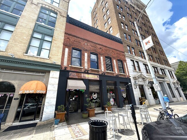 Building Photo - 524 Mulberry St
