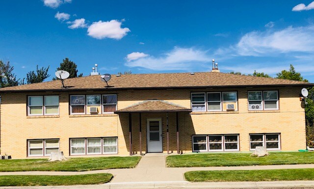 Primary Photo - 707 12th St W