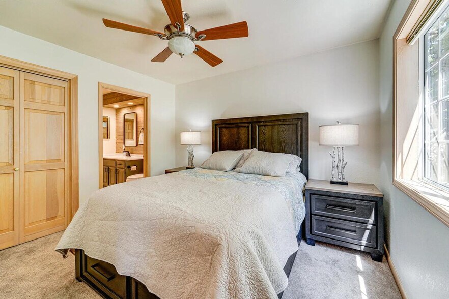 Building Photo - 14474 Northwoods Blvd