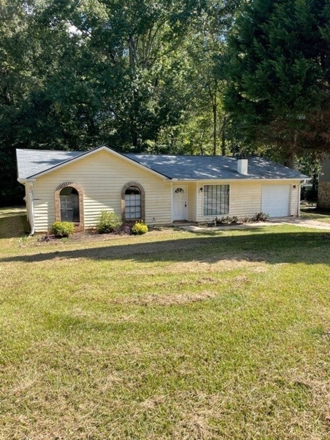 Building Photo - 8228 Englewood Trail